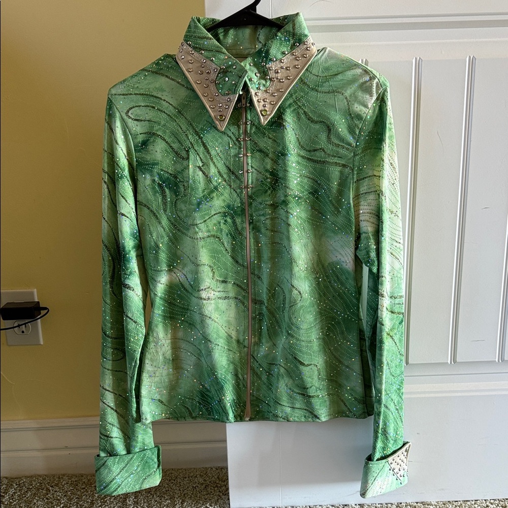 Beautiful Show Shirt. Green/tan with Studded Accents. Leather collar/cuffs